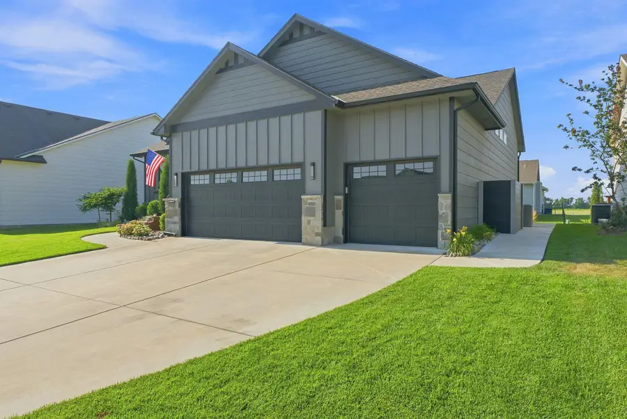 1141 W Shellbark St, Goddard, KS 67052 - #2