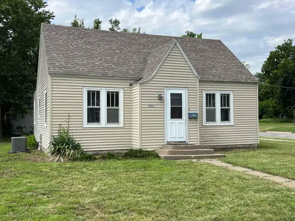 302 SW 3rd, Newton, KS 67114