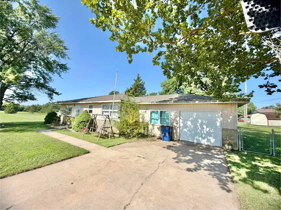 133 Tiffany Lane, Eureka, KS 67045 - #2