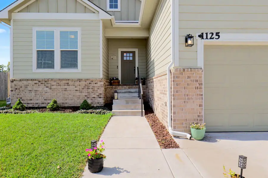 1125 E Prairie Hill Cir, Park City, KS 67219 - #3