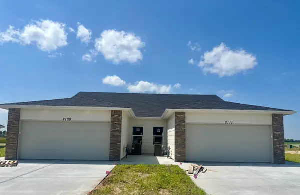 2109-2111 N Melody Ln, Goddard, KS 67052