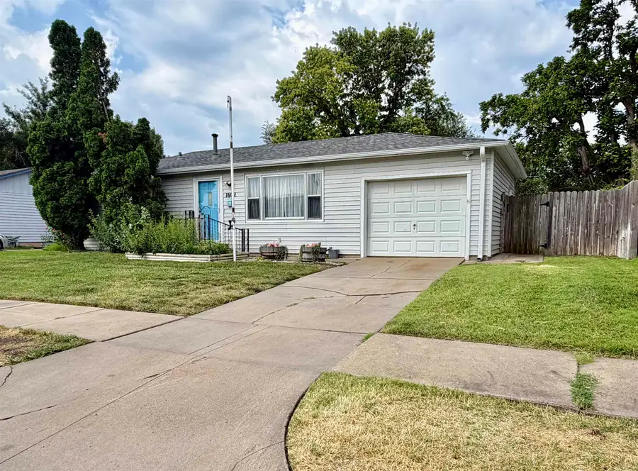 1602 Hickory, Salina, KS 67401 - #2