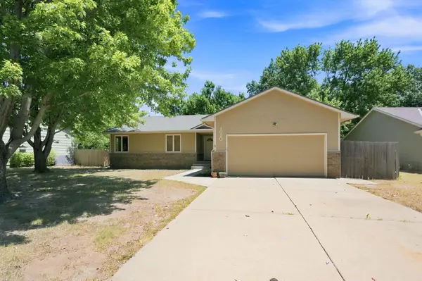 1610 N Pine Grove St, Wichita, KS 67212