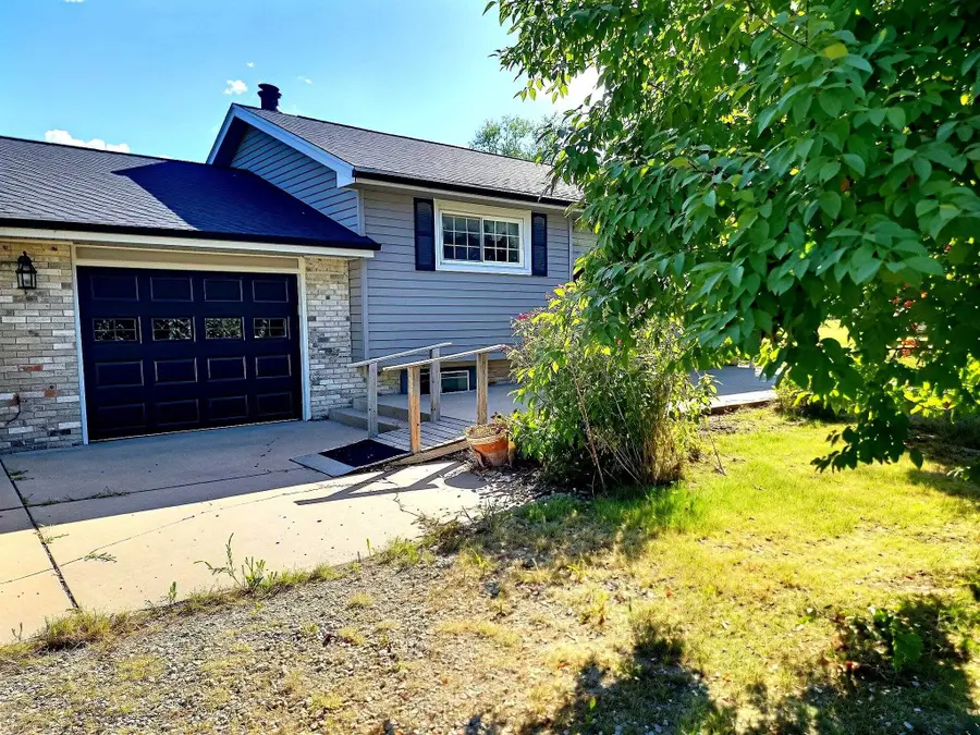 13027 SW 157th Ter, Rose Hill, KS 67133 - #2