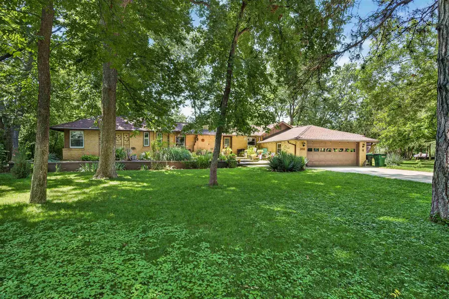 1725 W 27th St N, Wichita, KS 67204 - #2
