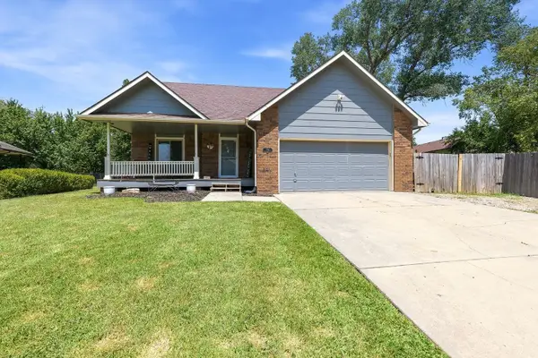 714 E Lisa Ln, Mulvane, KS 67110