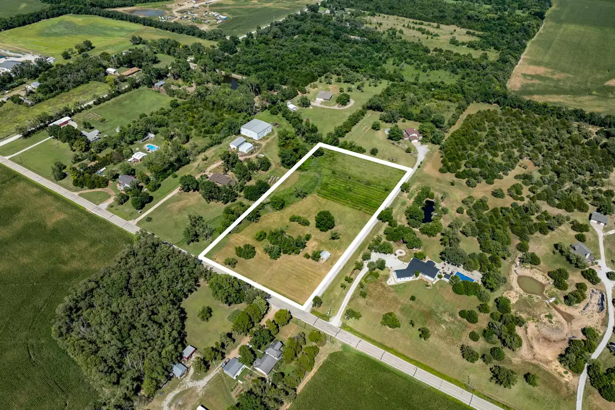 1378 N Hydraulic Rd, Mulvane, KS 67110 - #1