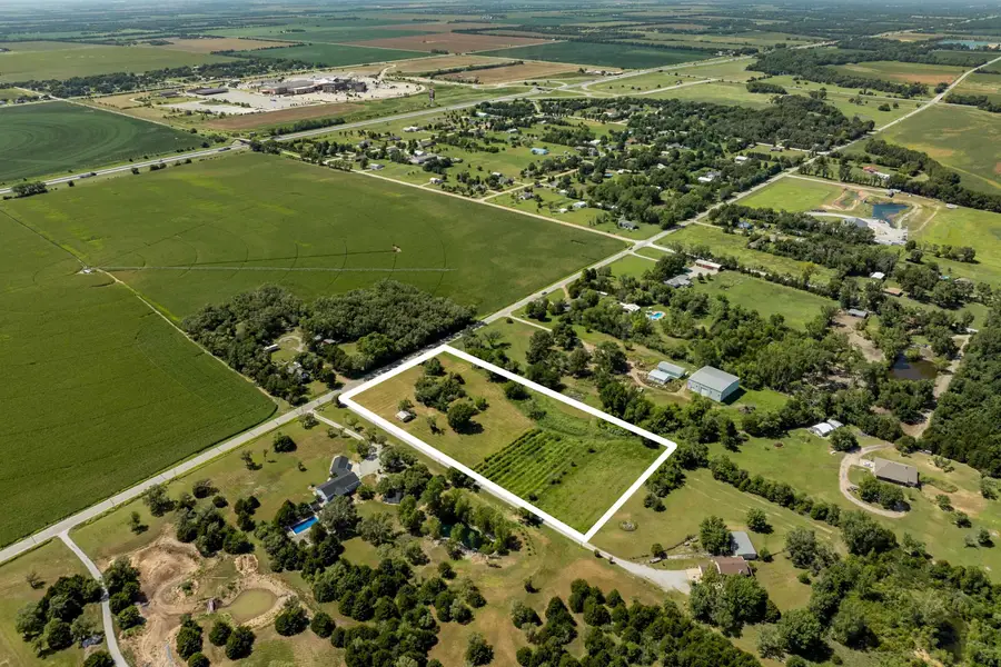 1378 N Hydraulic Rd, Mulvane, KS 67110 - #2