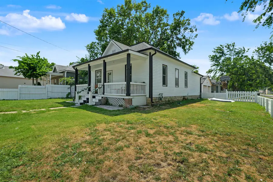 255 N 13th St, Salina, KS 67401 - #3