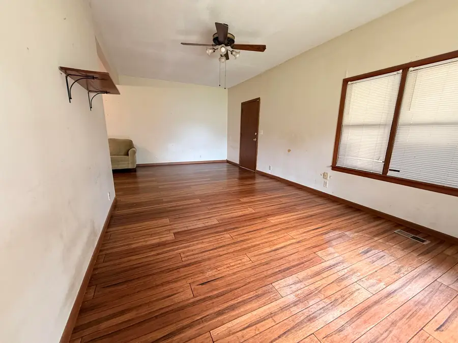 1121 N Osage St, El Dorado, KS 67042 - #2