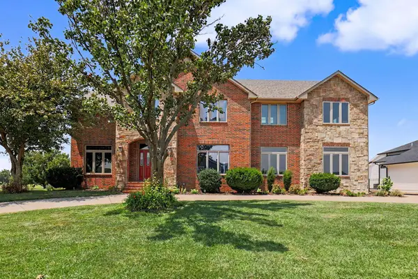113 N Hibiscus St, Garden Plain, KS 67050