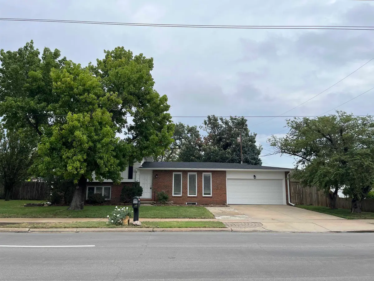 717 E Magnolia Road, Salina, KS 67401 - #1
