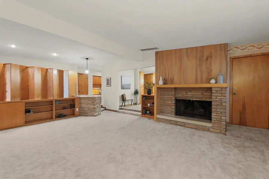 1901 W Nottingham Ln, Wichita, KS 67204 - #2