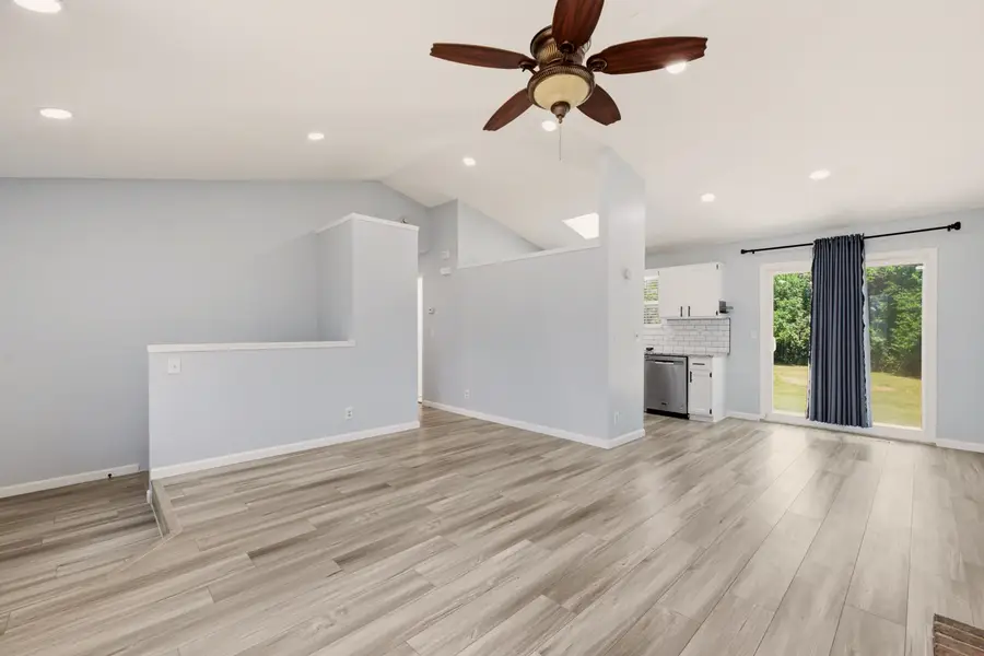 2530 N Beacon Hill St, Wichita, KS 67220 - #3