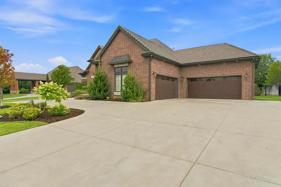 2126 N Clear Creek, Wichita, KS 67230 - #2