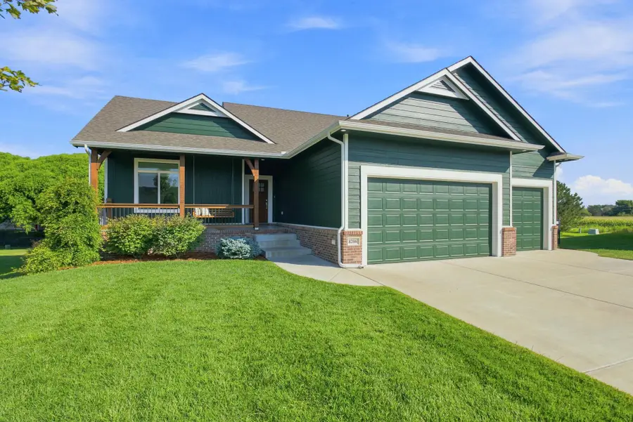 8206 W Kackley Cir, Wichita, KS 67205 - #2