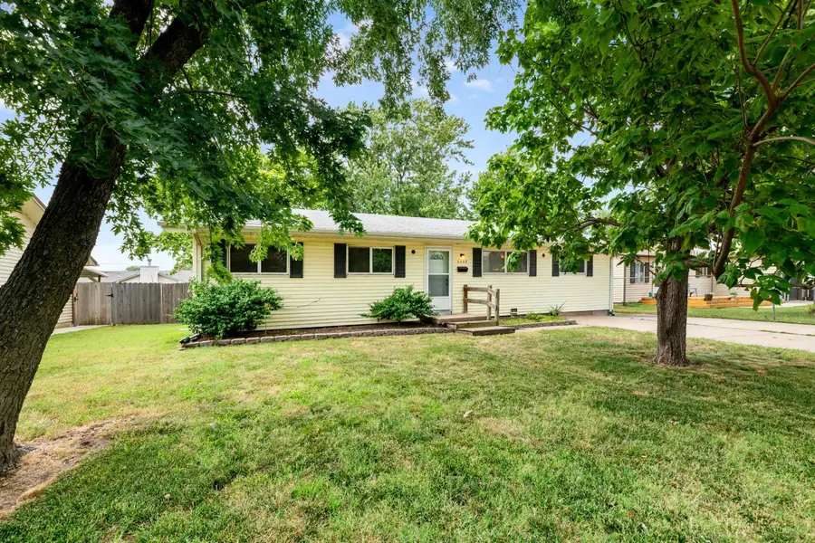 3327 S All Hallows Ave, Wichita, KS 67217 - #3