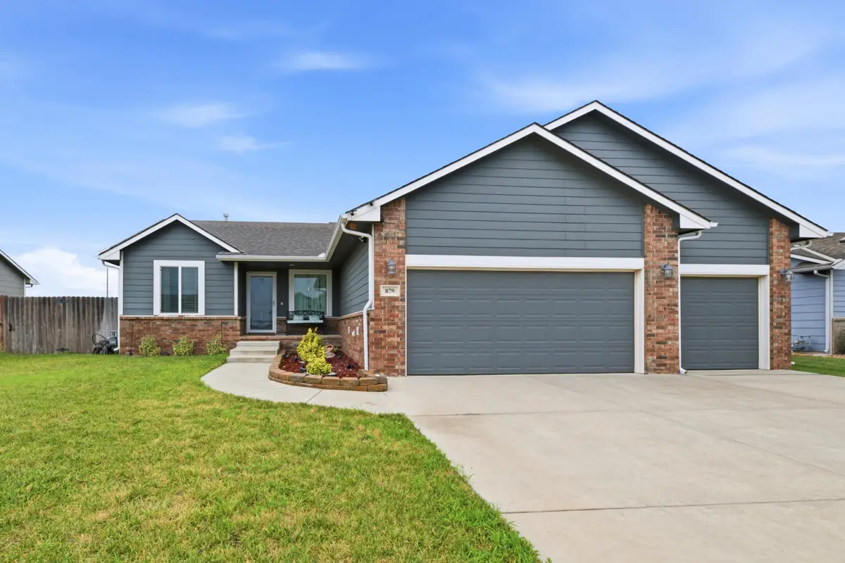 879 S Cattail Cir, Haysville, KS 67060 - #1
