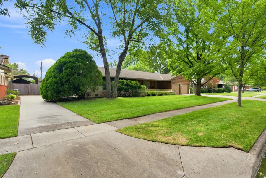 1613 N West Lynn, Wichita, KS 67212 - #3