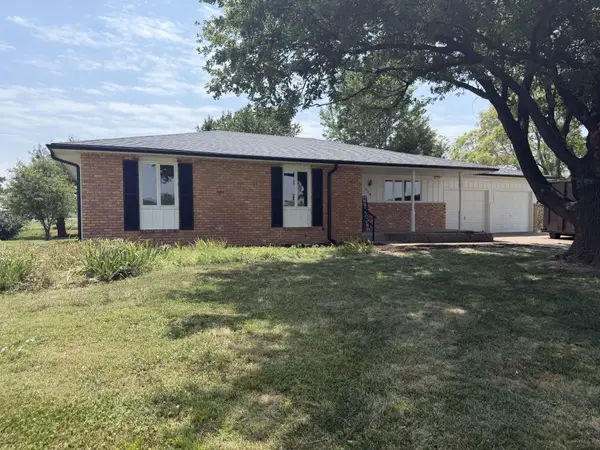 114 E Wayne Ave, Salina, KS 67401