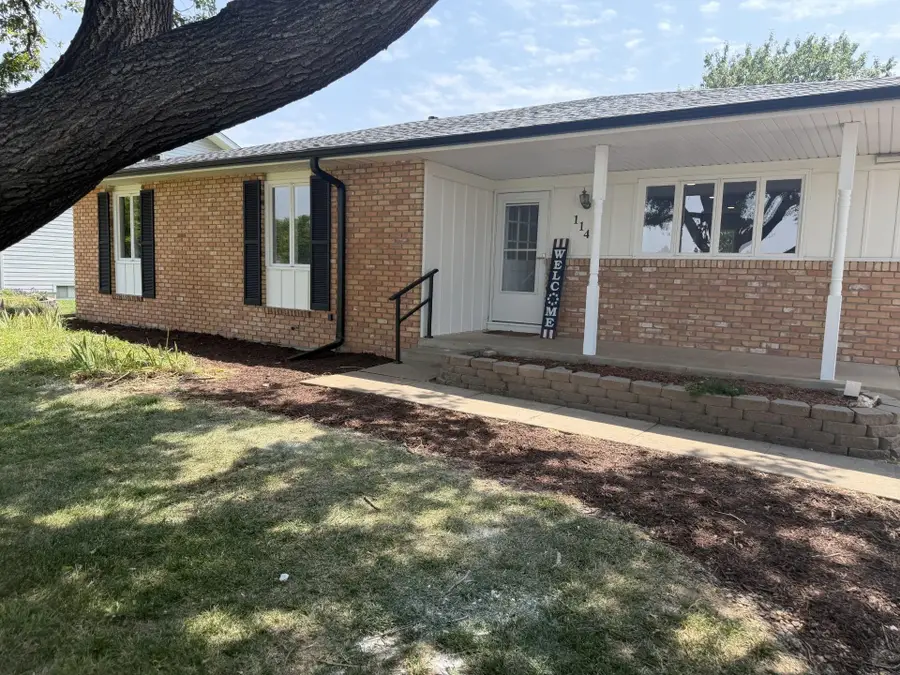 114 E Wayne Ave, Salina, KS 67401 - #3