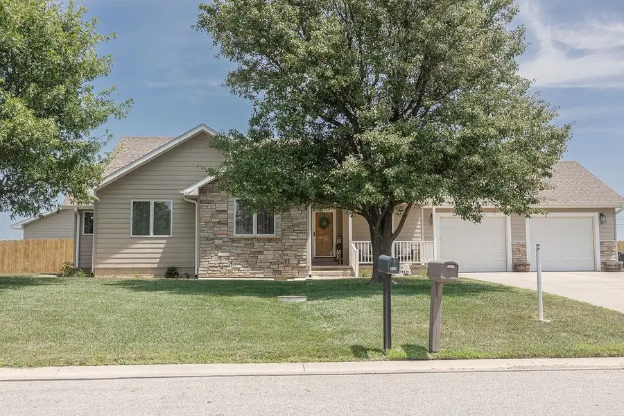 810 Robin Street, Minneapolis, KS 67467 - #3