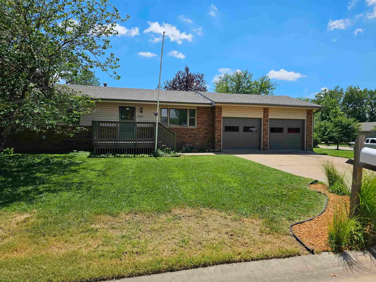 620 Scott Ave, Salina, KS 67401 - #1