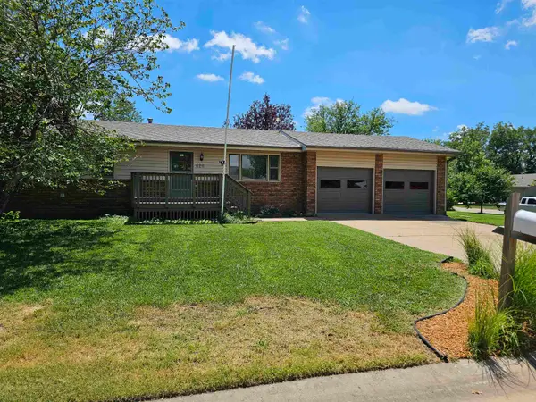 620 Scott Ave, Salina, KS 67401