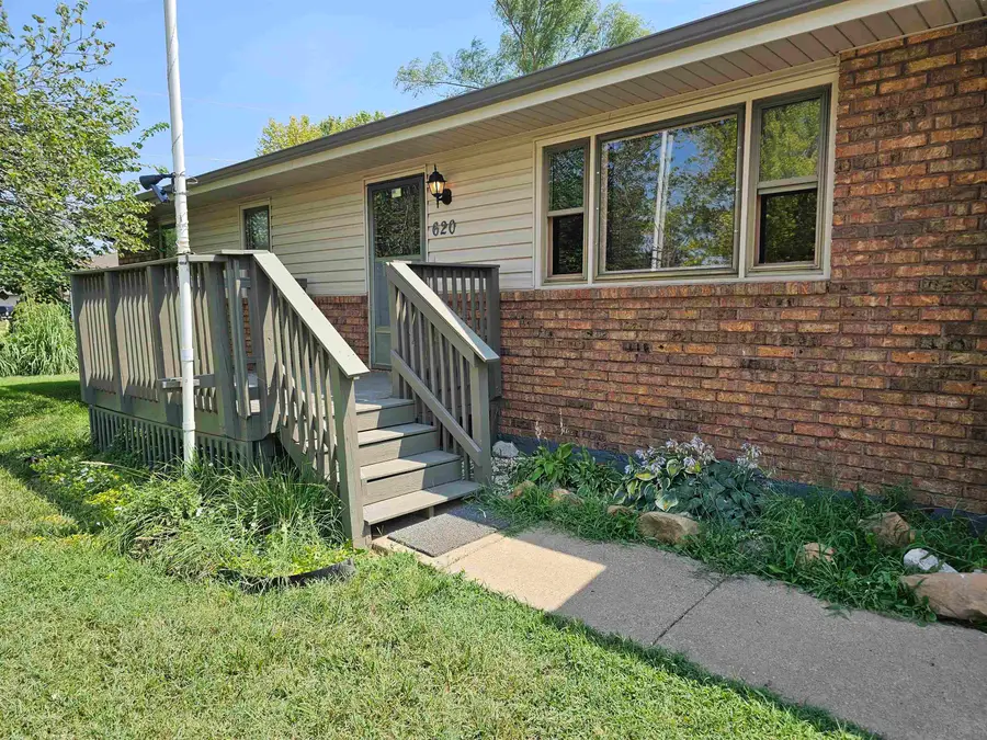 620 Scott Ave, Salina, KS 67401 - #2