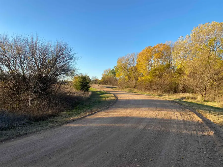1658 W Ashleigh Ln., Milton, KS 67106 - #2
