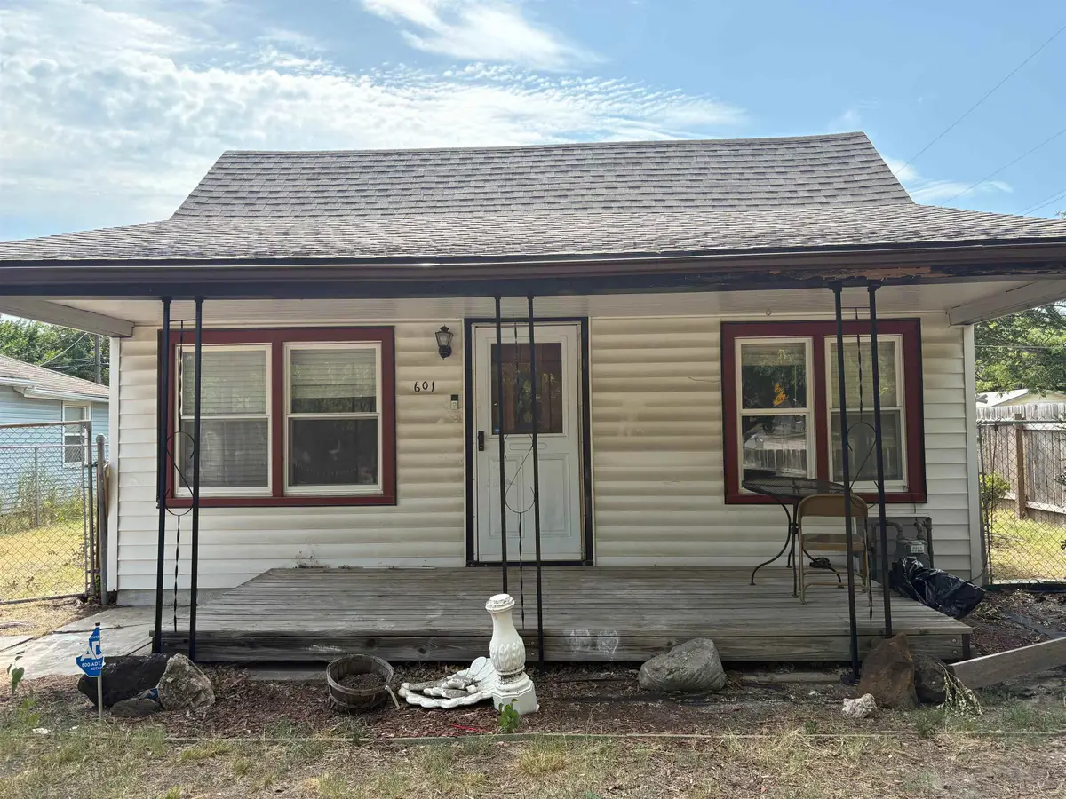 601 S Richmond Ave, Wichita, KS 67213 - #1