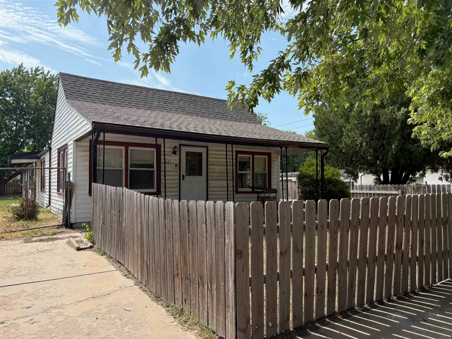 601 S Richmond Ave, Wichita, KS 67213 - #3