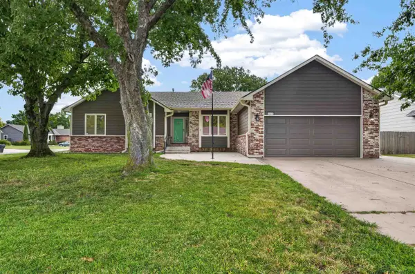 1874 N Woodchuck St, Wichita, KS 67212