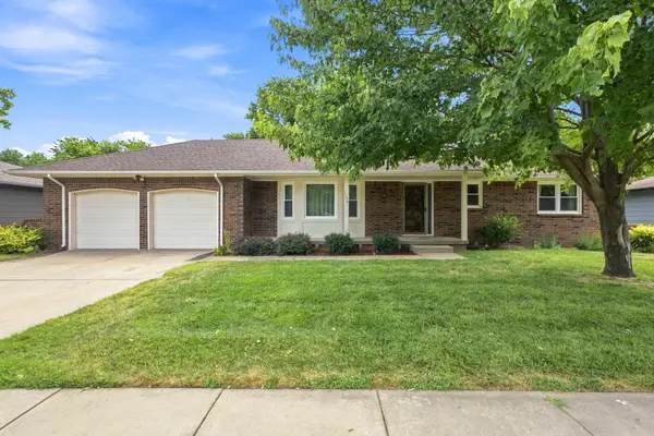 1702 N Lark St, Wichita, KS 67212