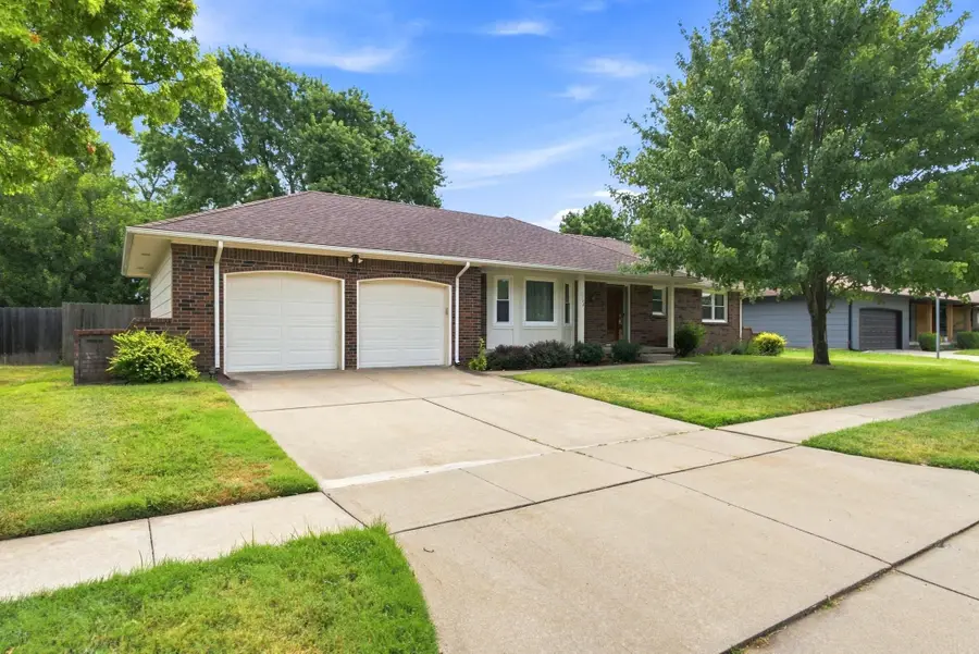 1702 N Lark St, Wichita, KS 67212 - #2