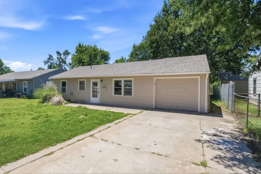 4949 S Cedardale Ave, Wichita, KS 67216 - #2