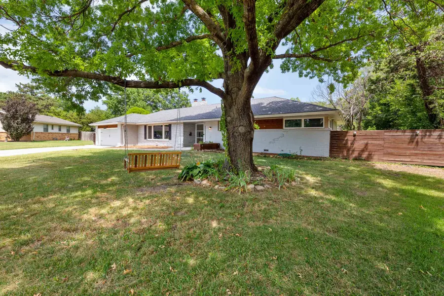 5650 E Coe Dr, Wichita, KS 67208 - #2