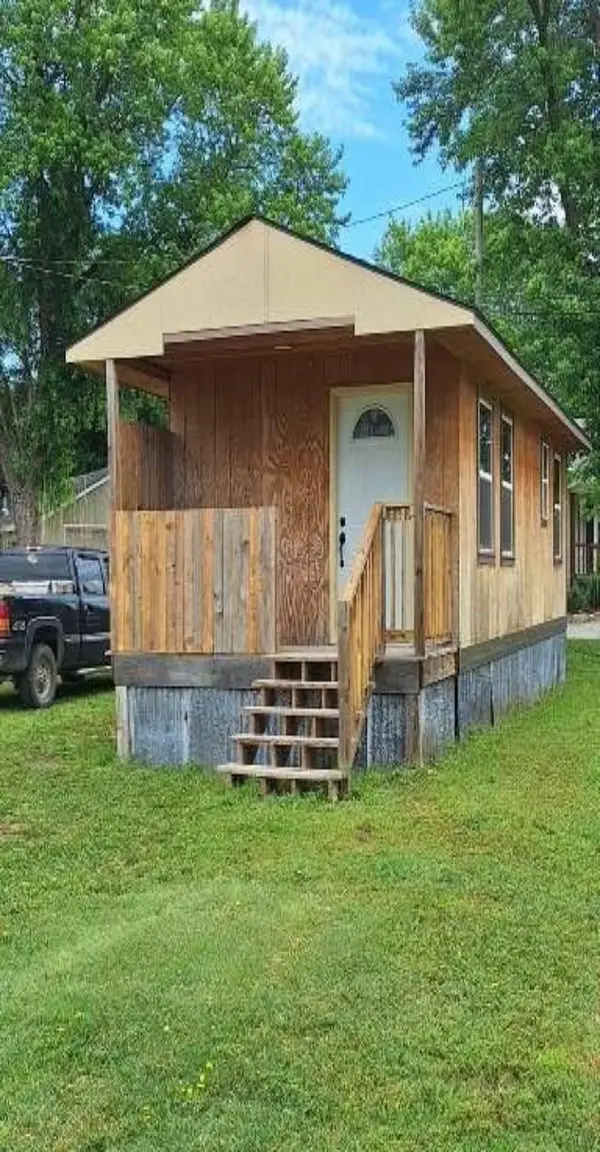 140 W Grove, Canton, KS 67428