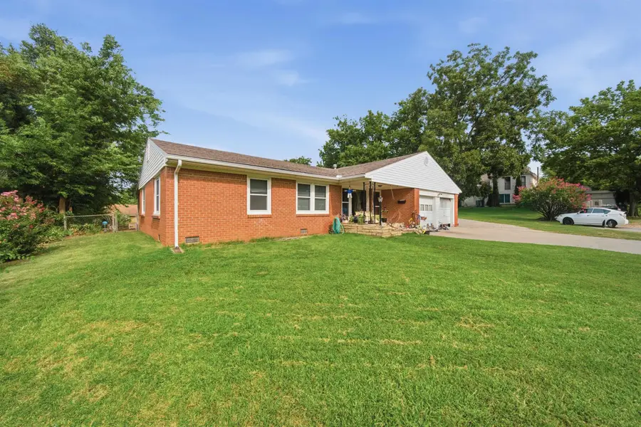 2337 S Crestway Ave, Wichita, KS 67218 - #2