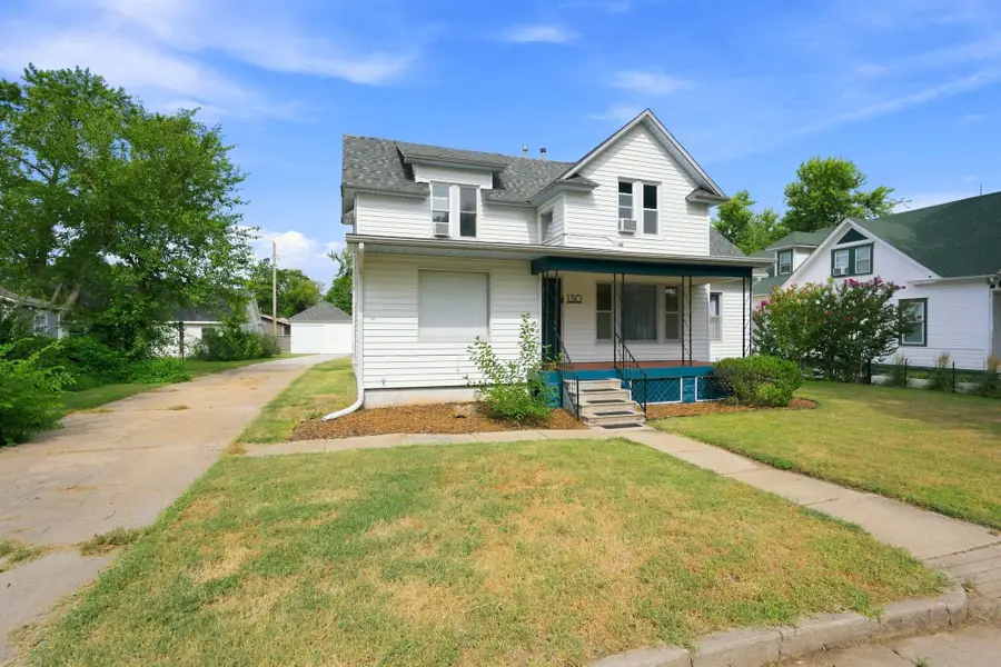 130 S 8th St, Conway Springs, KS 67031 - #2