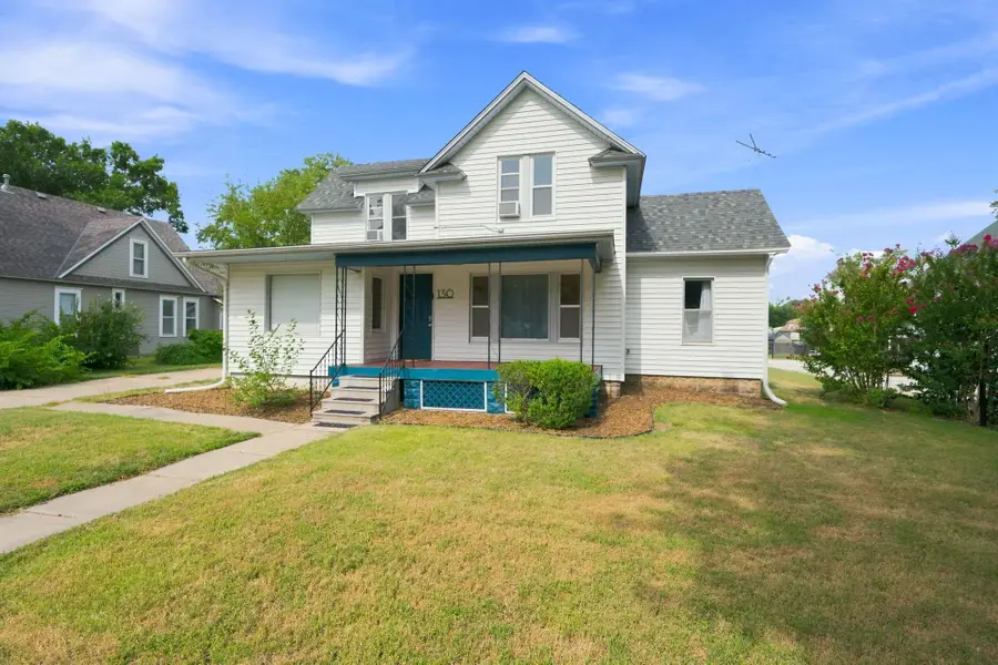 130 S 8th St, Conway Springs, KS 67031 - #3