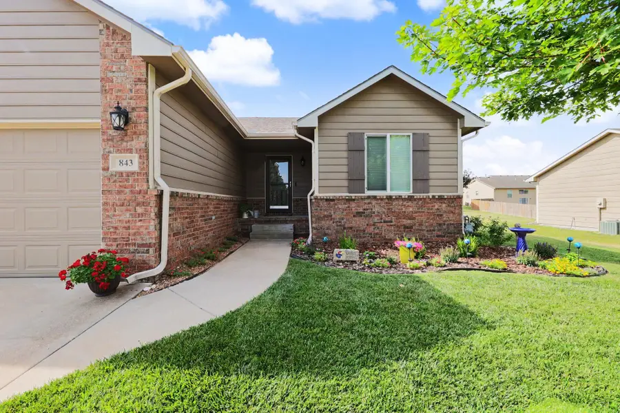 843 E Winding Land St, Derby, KS 67037 - #3