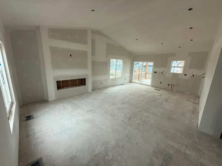 5055 N Toben Ct, Bel Aire, KS 67226-1341 - #2