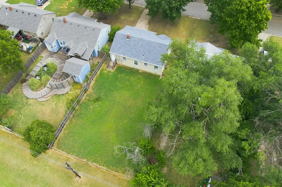 923 N Belmont Ave, Wichita, KS 67208 - #3