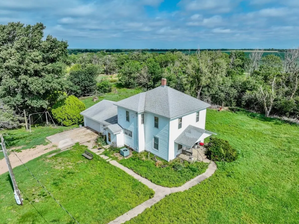 8227 N Rock Rd, Walton, KS 67151 - #1