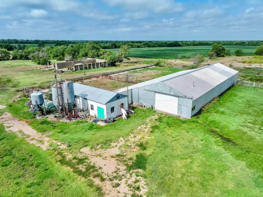 8227 N Rock Rd, Walton, KS 67151 - #3
