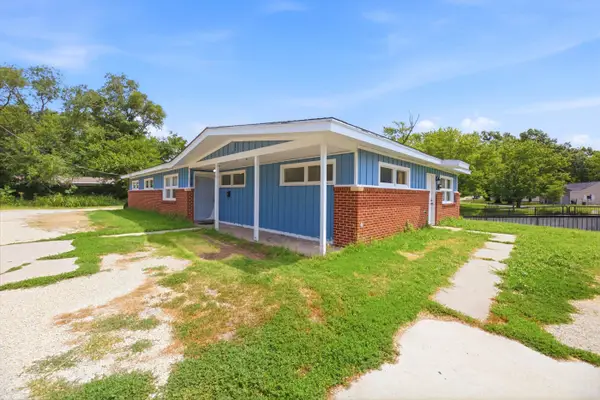 4930 E Gilbert St, Wichita, KS 67218
