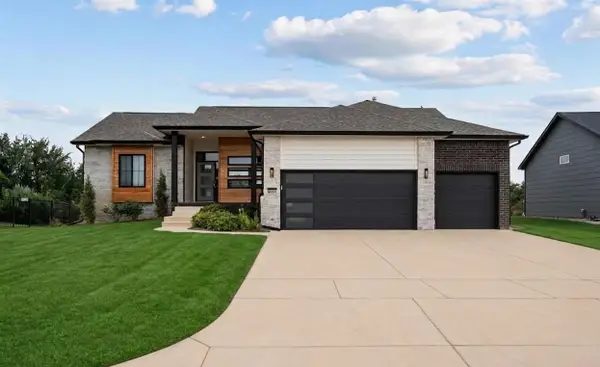 4909 N Emerald Ct, Maize, KS 67101-8716