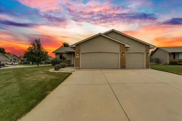 12101 W Jewell Ct, Wichita, KS 67235