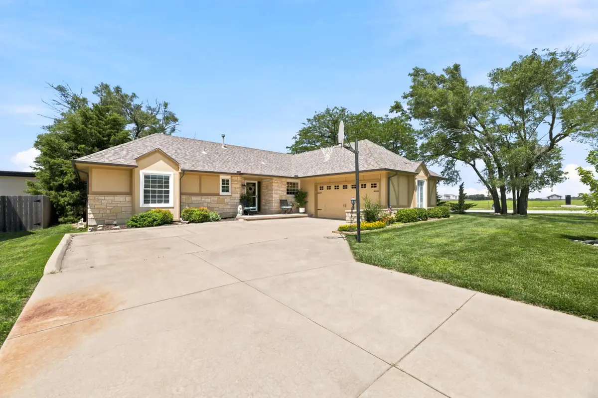 1820 E Beaumont St, Park City, KS 67219 - #1